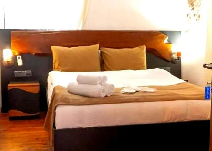 22 Yedia North Turkish Side 酒店